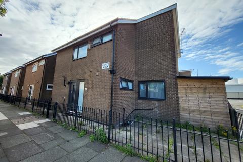 Carey Walk, Hulme, Manchester. M15 6NL