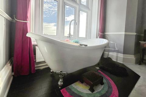 2 bedroom apartment for sale, Maples Drive, Ventnor, Isle of Wight