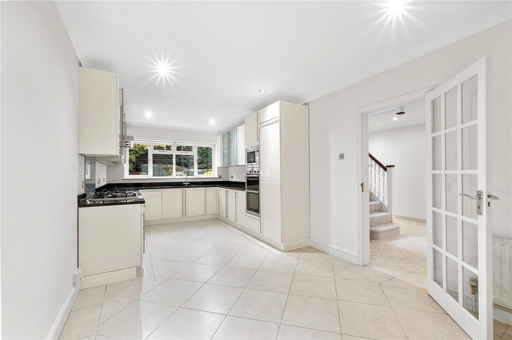 Kitchen/Breakfast Rm