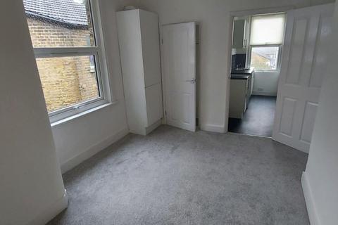 undefined, Twickenham Road, London E11