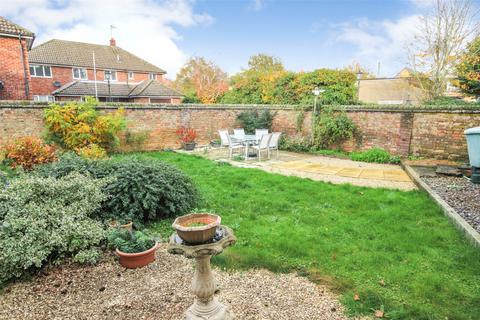 undefined, Grange Gardens, Toddington, Bedfordshire, LU5