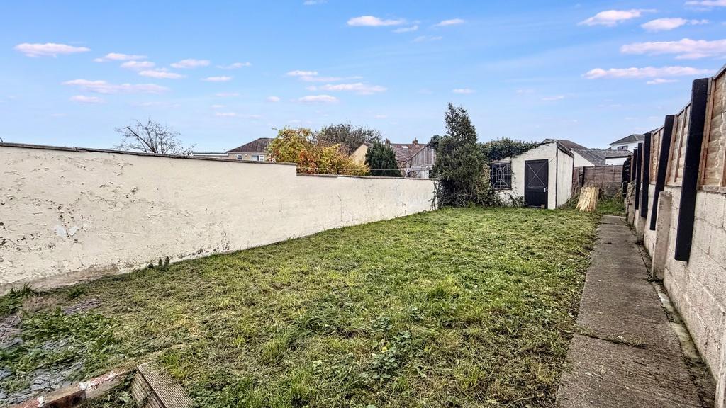 Long, private rear garden with a level lawn, pa...