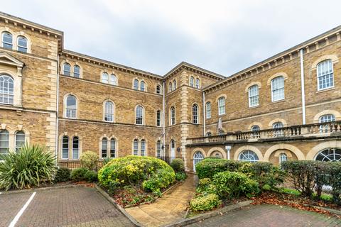 1 bedroom apartment for sale, Royal Drive, London N11