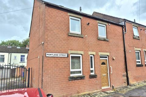 3 bedroom end of terrace house to rent, Portland Street, Blackburn, Lancashire, BB2