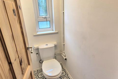 3 bedroom end of terrace house to rent, Portland Street, Blackburn, Lancashire, BB2