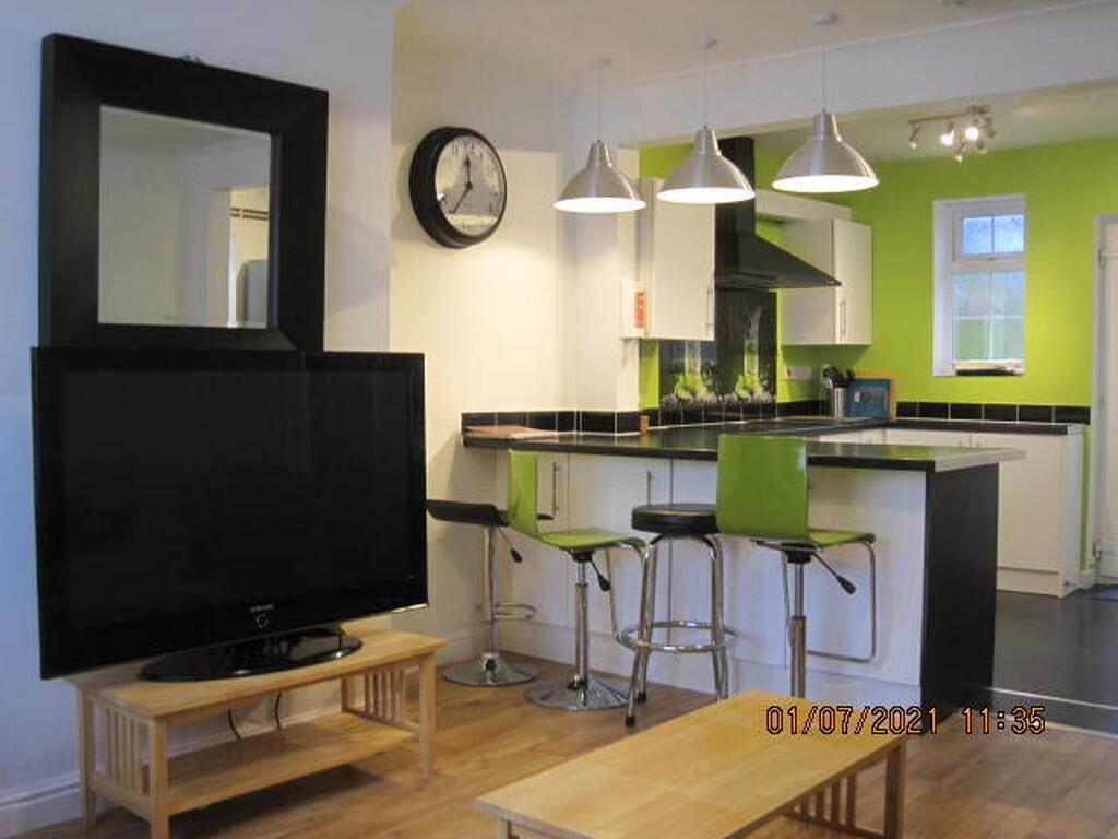 Living Area / Diner