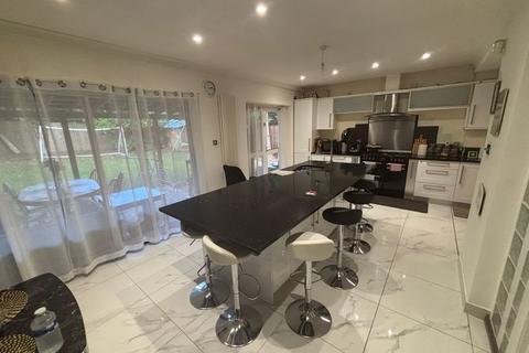 5 bedroom detached house for sale, Kings Drive, Edgware, Middlesex, HA8 8EE