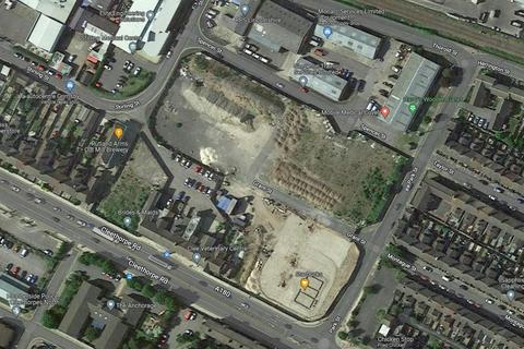 Retail property (high street) to rent, Cleethorpe Rd Grimsby DN31 3AE