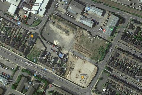 Retail property (high street) to rent, Cleethorpe Rd Grimsby DN31 3AE