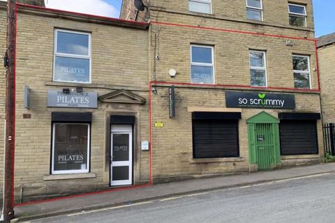 Retail property (high street) to rent, 5a Railway St Cleckheaton BD19 3HR