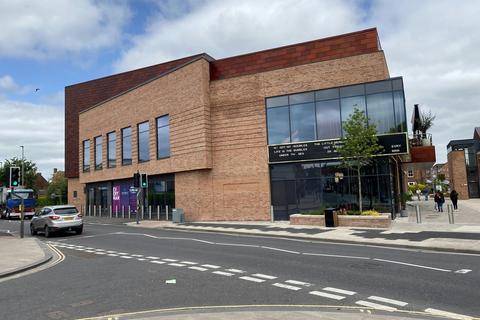 Retail property (high street) to rent, East Rd Northallerton DL6 1AB