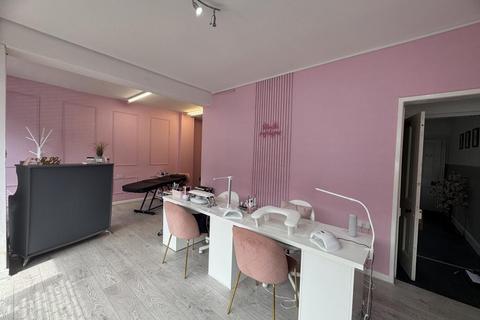 Retail property (high street) to rent, 135 Halesowen Rd Dudley DY2 9PY