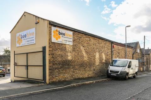 Office to rent, 225-229 Longwood Rd Huddersfield HD3 4EL