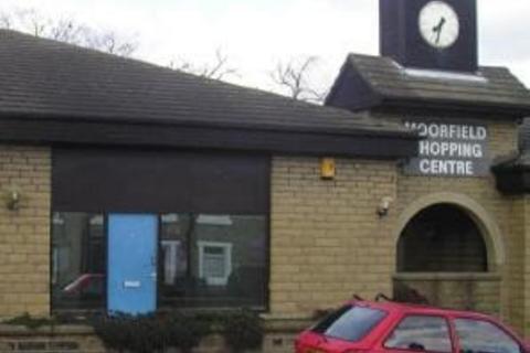 Retail property (high street) to rent, Park Rd W Huddersfield HD4 5RX