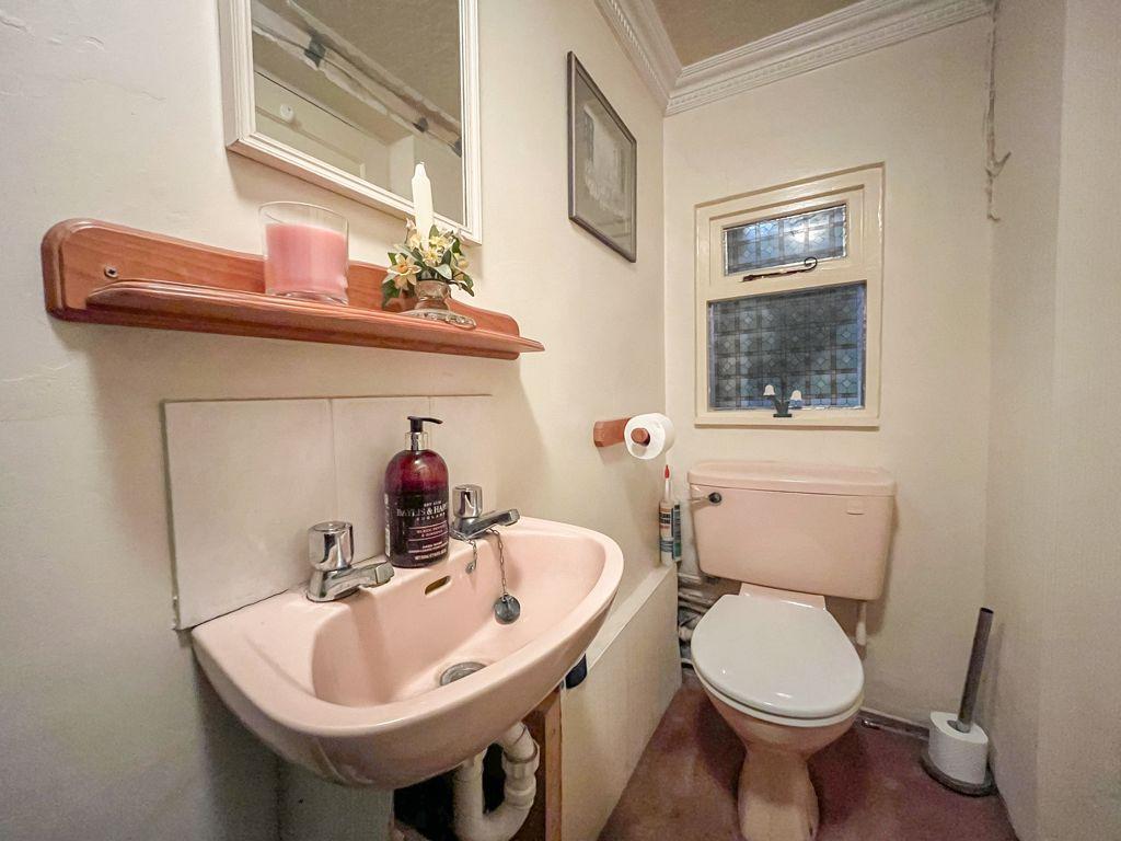 Ground floor wc