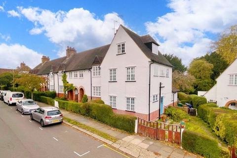 Asmuns Hill, Hampstead Garden Suburb, NW11