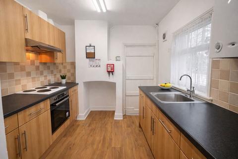 4 bedroom terraced house to rent, York Road, Canterbury CT1