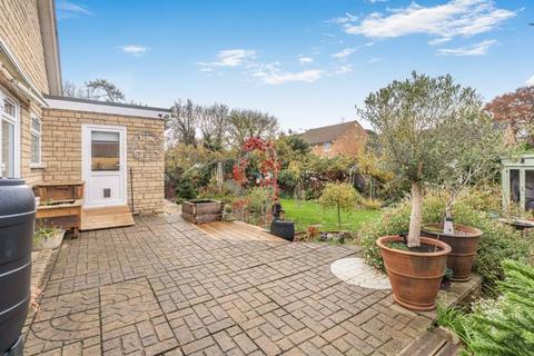 5 bedroom detached bungalow for sale, Riley Drive, Banbury