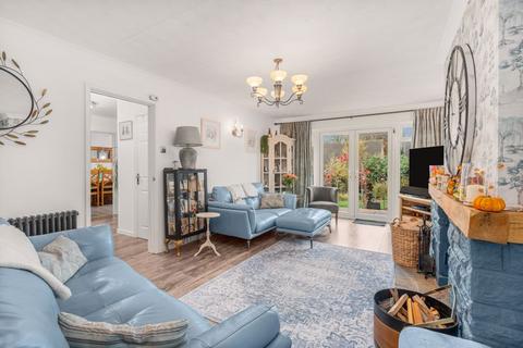 5 bedroom detached bungalow for sale, Riley Drive, Banbury