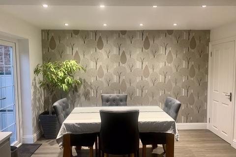undefined, Fieldhead Gardens, Bourne End SL8
