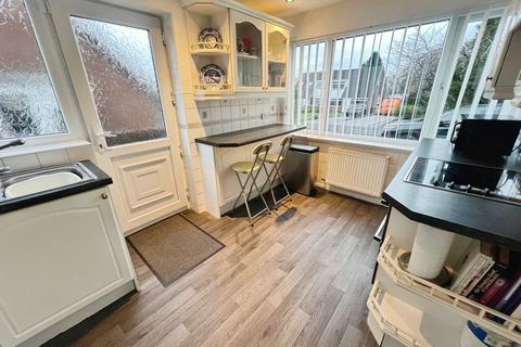 3 bedroom semi-detached house for sale, Shorefield Mount, Egerton