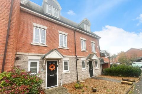 3 bedroom townhouse for sale, Temple Road, Bolton