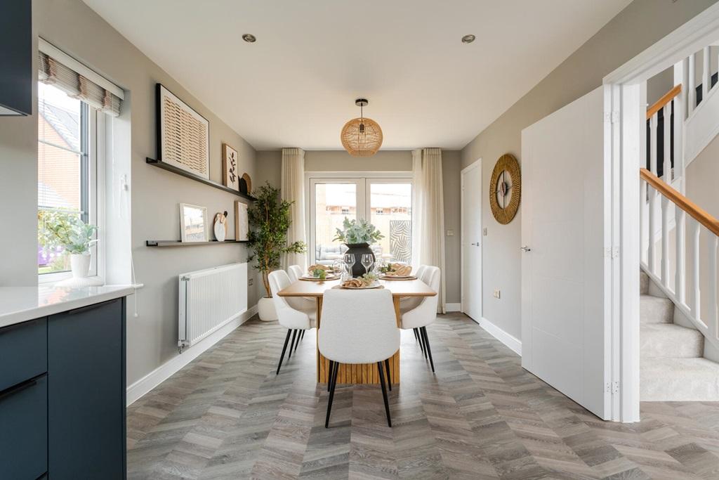 Open plan kitchen/dining area