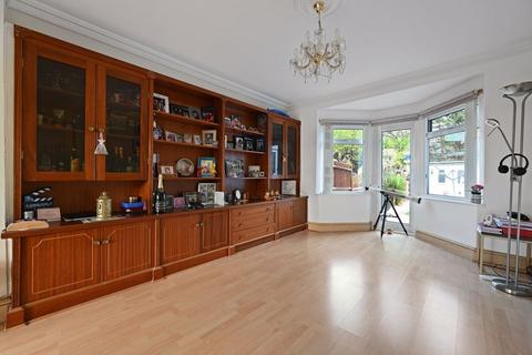 4 bedroom semi-detached house for sale, Fairview Crescent, Harrow
