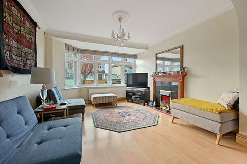 4 bedroom semi-detached house for sale, Fairview Crescent, Harrow