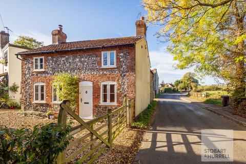 4 bedroom cottage for sale, Frettenham Road, Horstead NR12