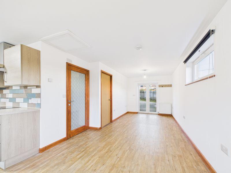 Lounge/dining area