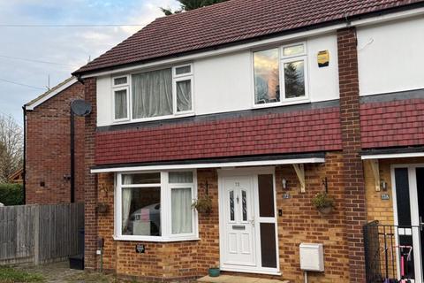 3 bedroom semi-detached house to rent, Deeds Grove, High Wycombe HP12