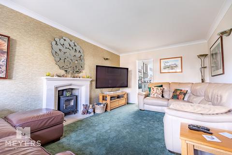 11 Bishops Close, Bournemouth, BH7 7AB