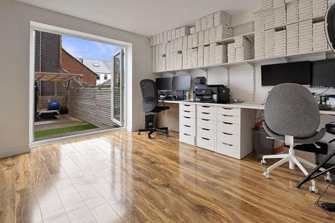 3 bedroom terraced house for sale, West Hill Road, Cowes PO31