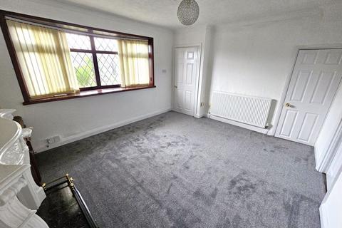3 bedroom semi-detached house to rent, Queslett Road, Birmingham B43