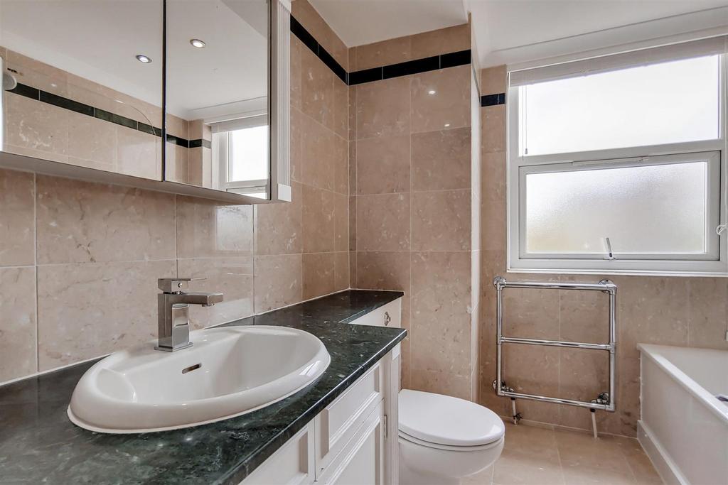 8 Bathroom-2-0-1-scaled.jpg