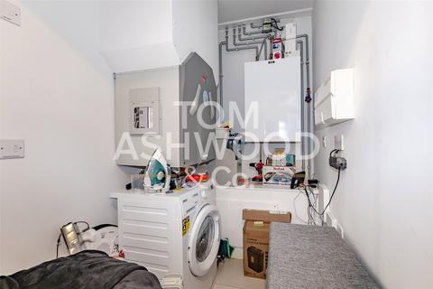 3 bedroom end of terrace house for sale, Wood Lane, Dagenham, RM8