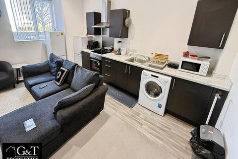 1 bedroom flat for sale, Flat , Oak Court, Dudley Road, Brierley Hill