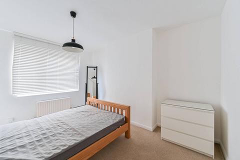 3 bedroom terraced house to rent, Sirdar Road, Tooting, Mitcham, CR4