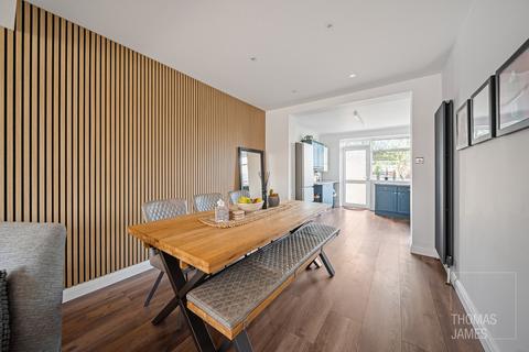 3 bedroom terraced house for sale, Norfolk Avenue, London, N13