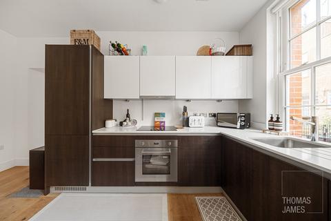 2 bedroom flat for sale, Green Lanes, Palmers Green, N13