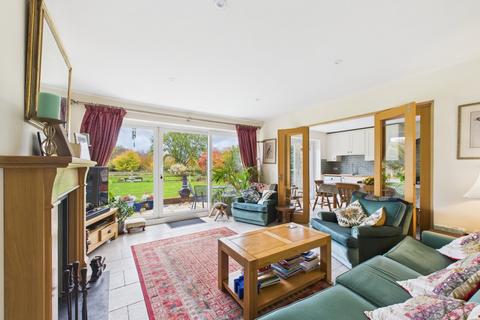 3 bedroom bungalow for sale, The Warren, Chesham, Buckinghamshire, HP5