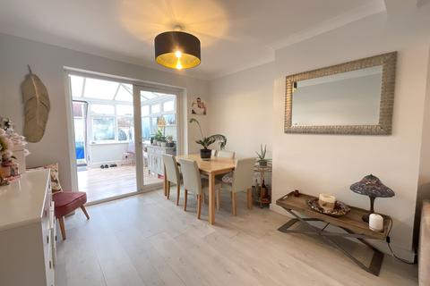 undefined, Leigh-on-Sea SS9