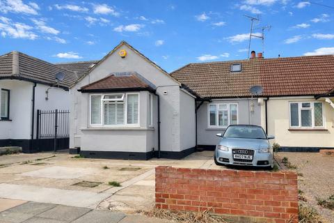 undefined, Leigh-on-Sea SS9