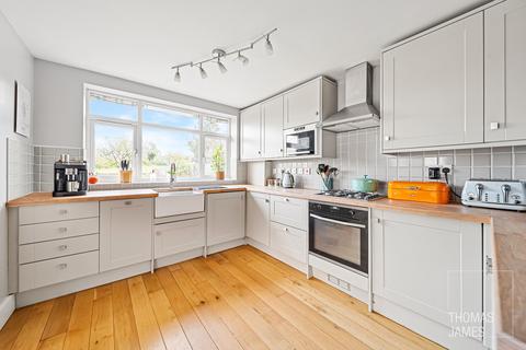 4 bedroom detached house for sale, Cypress Avenue, Enfield, EN2