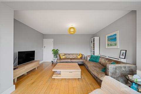 4 bedroom detached house for sale, Cypress Avenue, Enfield, EN2
