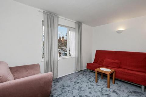 1 bedroom flat to rent, Saxon Close, Surbiton KT6