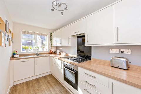 undefined, Oak Close, Crawley RH10