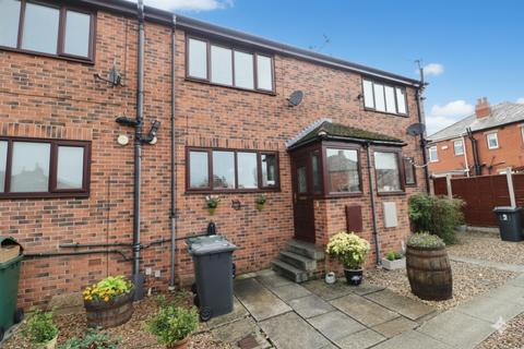 3 bedroom terraced house for sale, April Court, Liversedge, West Yorkshire, WF15