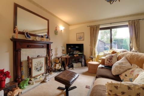 3 bedroom terraced house for sale, April Court, Liversedge, West Yorkshire, WF15
